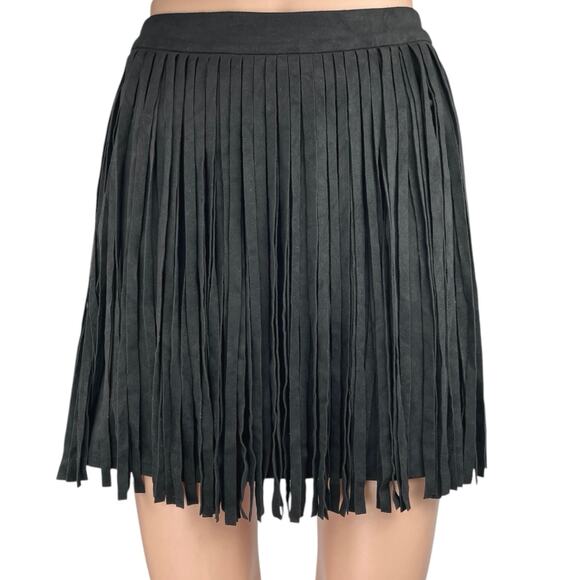 BB Dakota Barton Black Faux Suede Fringe High Waisted A Line Mini Skirt Size 0 - Picture 1 of 6